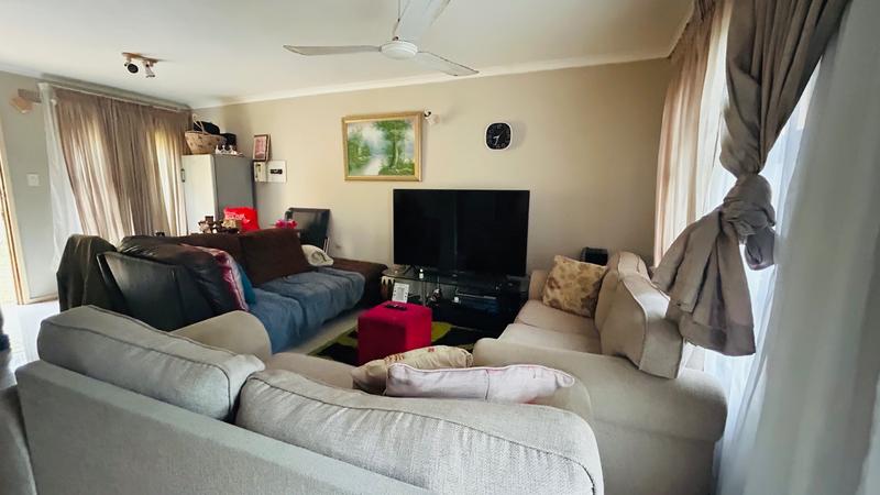 2 Bedroom Property for Sale in Fairview Western Cape